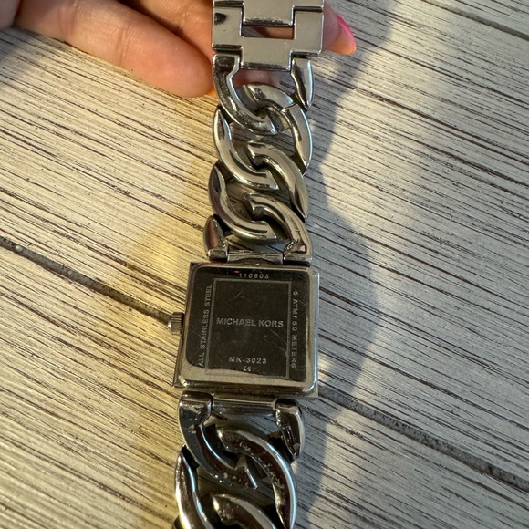 MK watch - Picture 5 of 6